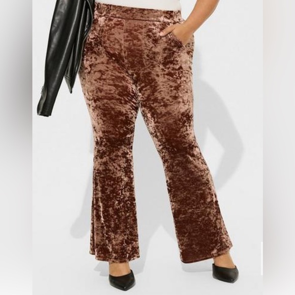 NWT Torrid crushed velvet flare leg pants, torrid size 0 - Picture 1 of 4